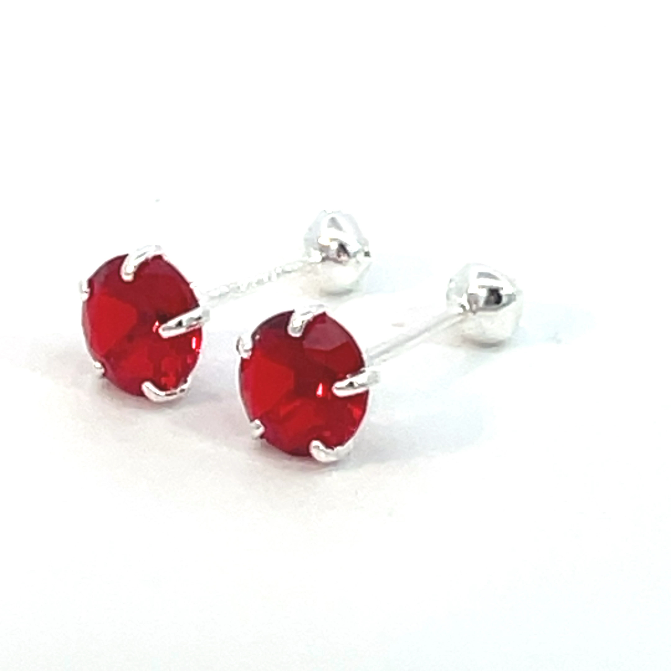 Broquel de plata Sin bisel con piedra redonda roja 5mm - Imagen 2