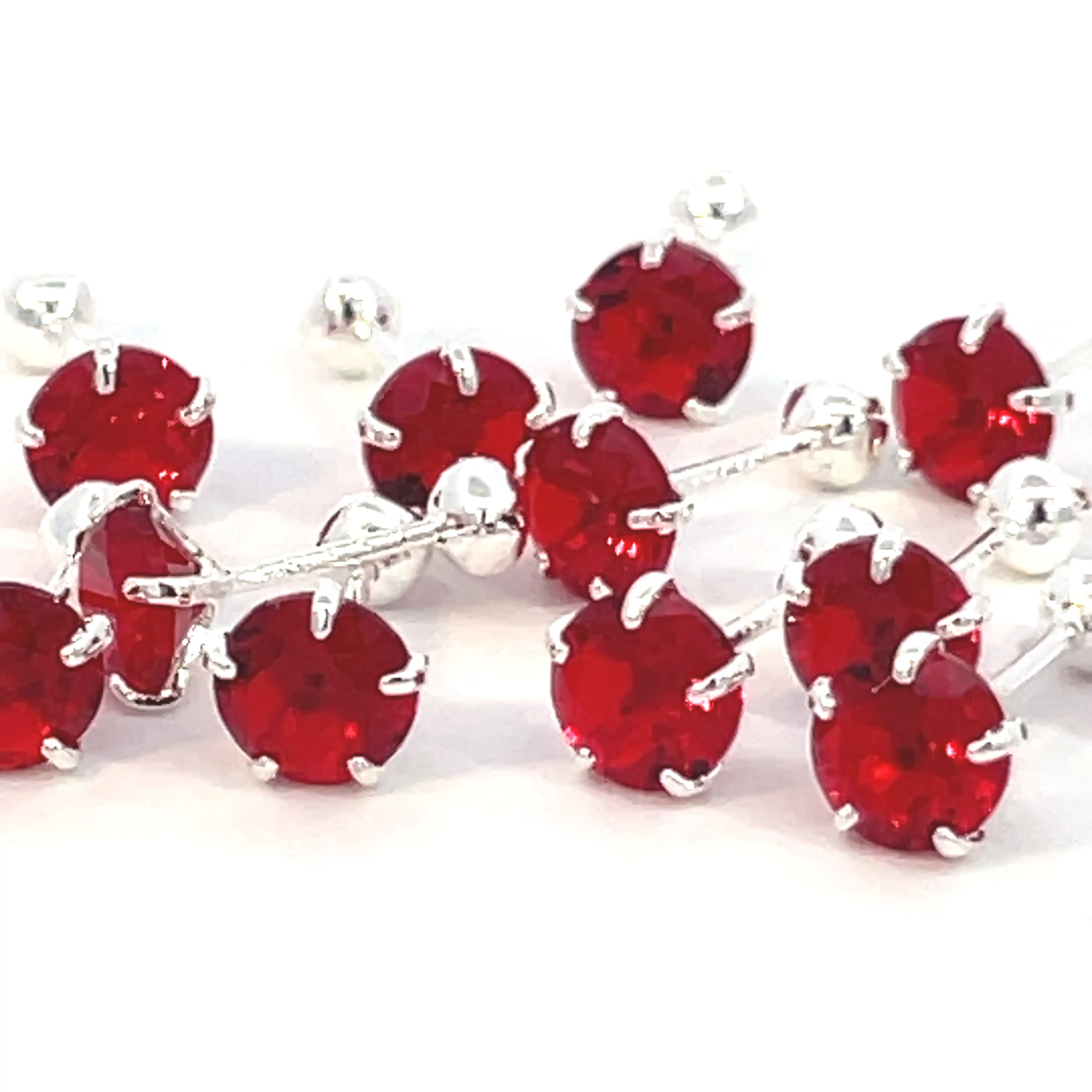 Broquel de plata Sin bisel con piedra redonda roja 5mm - Imagen 3