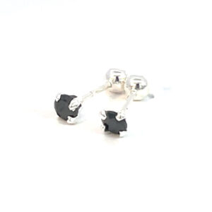 Broquel de plata Sin bisel con piedra redonda negra 3mm