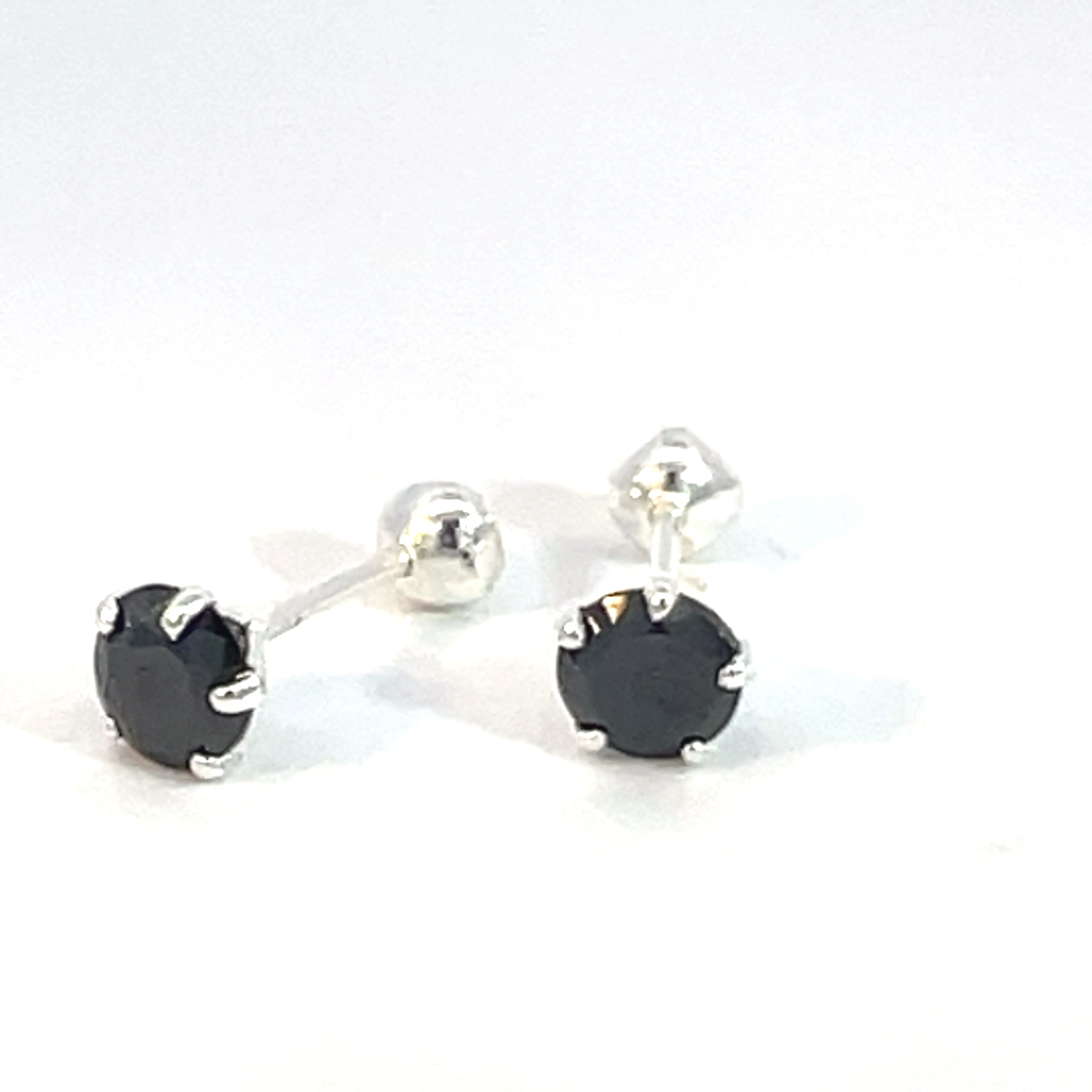 Broquel de plata Sin bisel con piedra redonda negra 4mm - Imagen 2