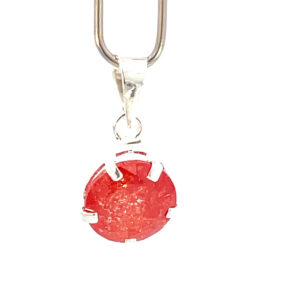 Dije de plata con piedra congelada redonda roja 8mm