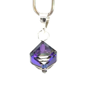 Dije de plata Piedra mágica cubo violeta 6mm