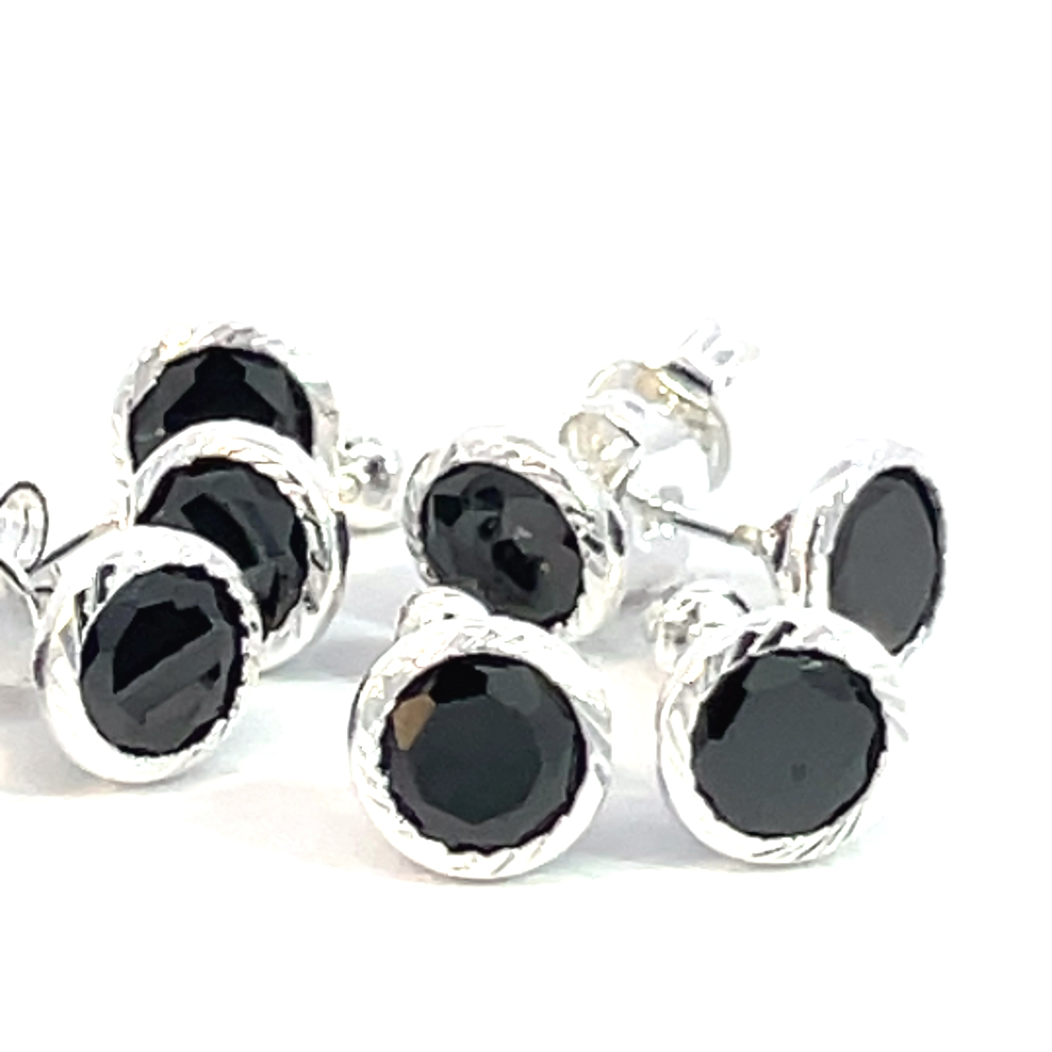 Broquel de plata Bisel facetado con piedra redonda negra 6mm - Imagen 4