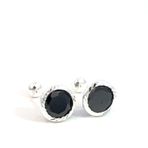 Broquel de plata Bisel facetado con piedra redonda negra 6mm