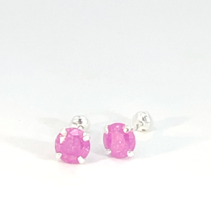 Broquel de plata con piedra congelada redonda fucsia 6mm