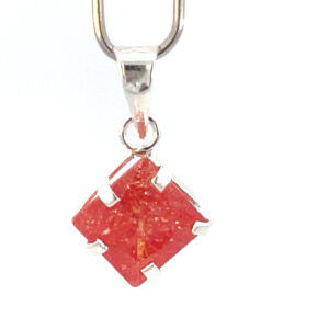 Dije de plata con piedra congelada cuadrada roja 7mm