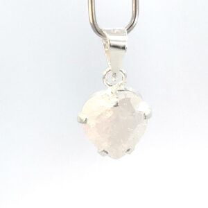 Dije de plata con piedra congelada corazón blanca 8mm