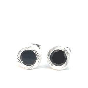 Broquel de plata Bisel facetado con piedra redonda negra 7mm