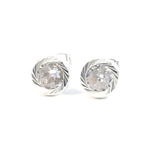 Broquel de plata Bisel facetado con piedra redonda blanca 7mm