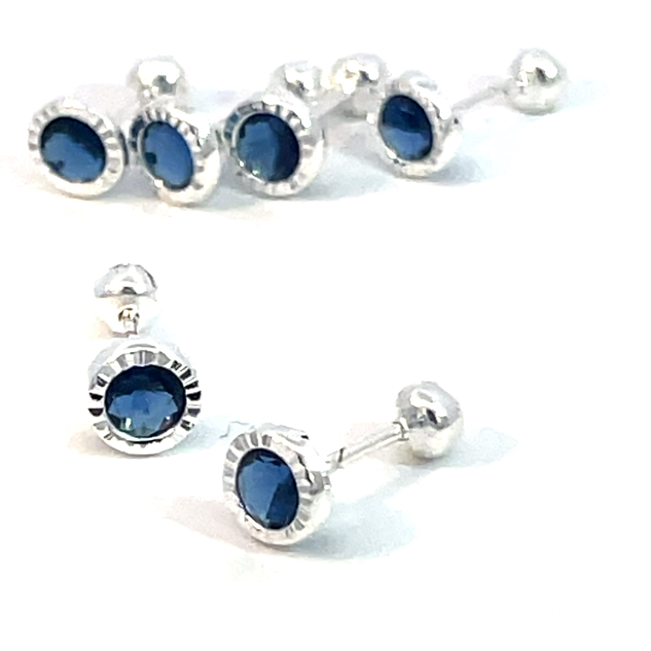 Broquel de plata Bisel facetado con piedra redonda azul 4mm - Imagen 3