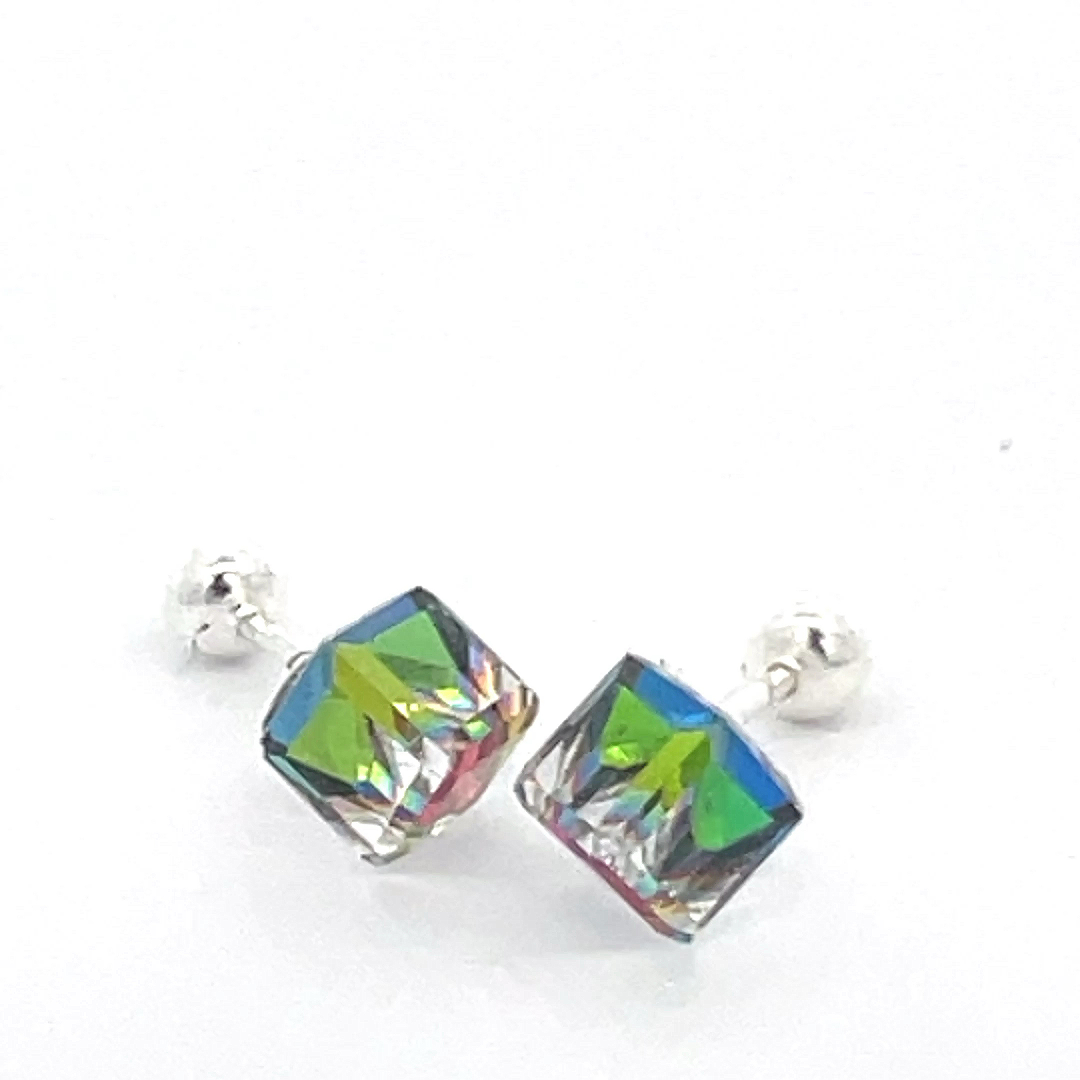 Broquel de plata Sin bisel piedra cubo mágico 4mm