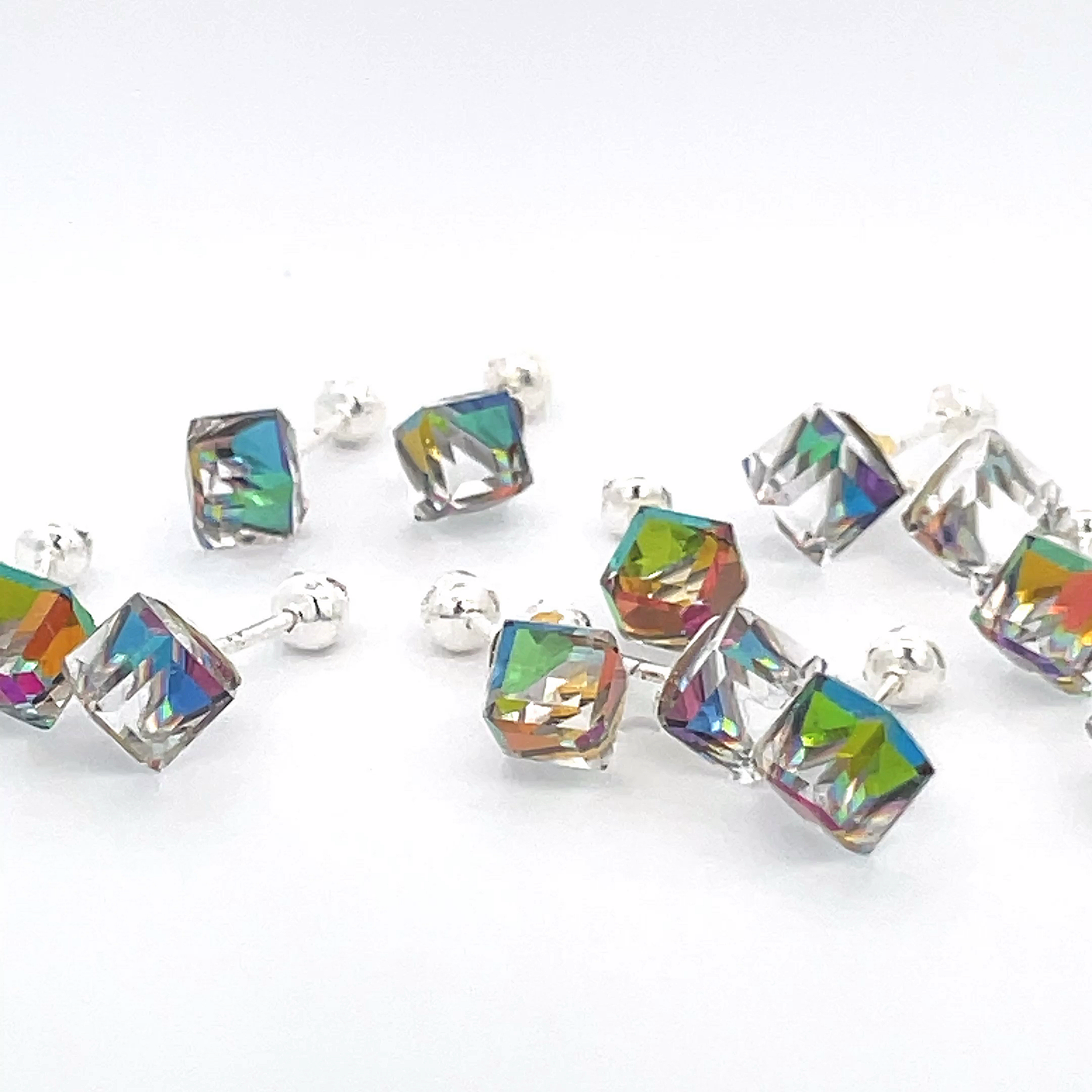 Broquel de plata Sin bisel piedra cubo mágico 4mm - Imagen 3
