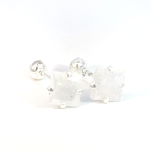 Broquel de plata con piedra congelada cuadro blanca 5mm